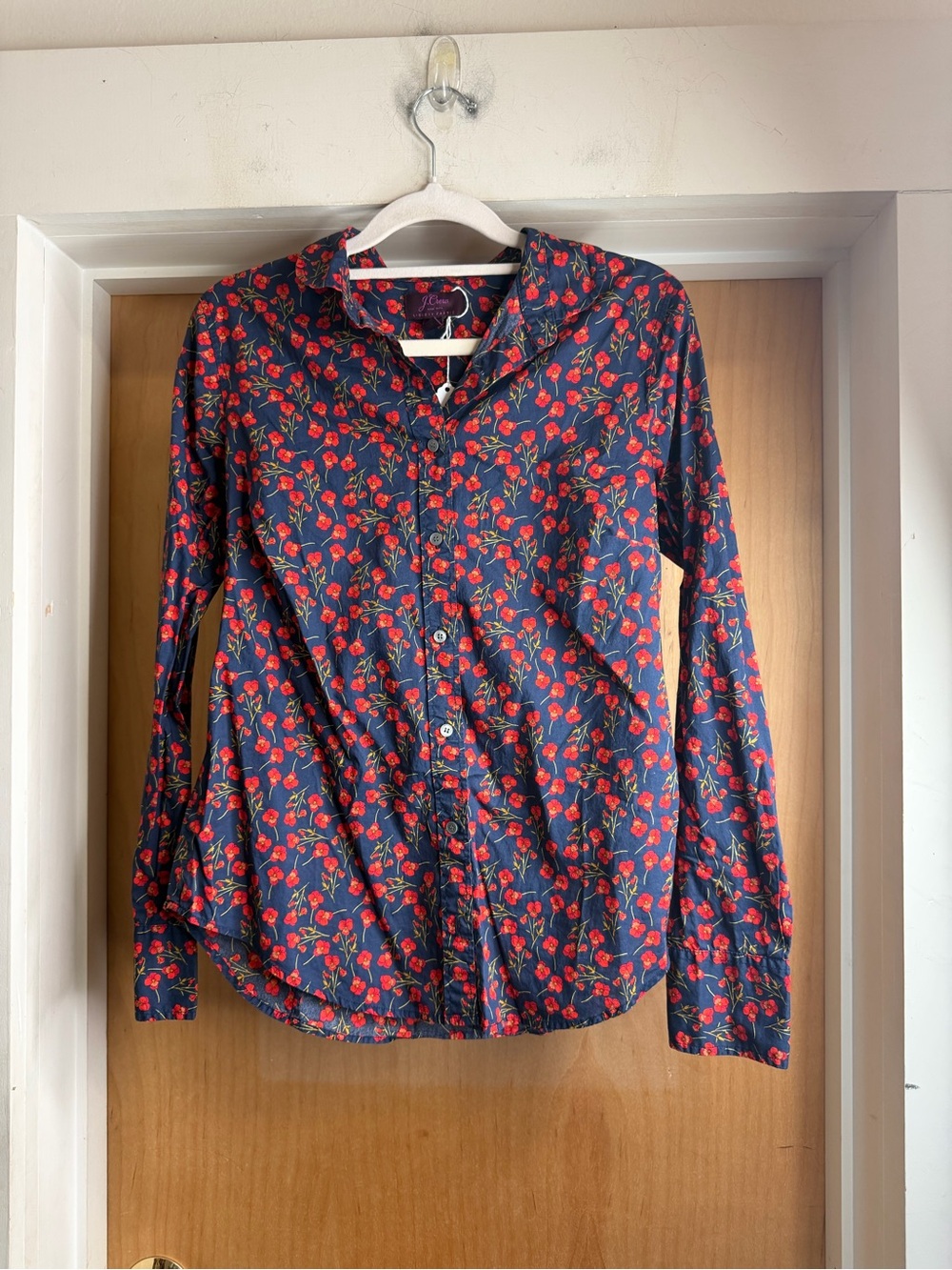 J.Crew Women’s Navy Red Floral Button-Down Shirt 100% Cotton. Size: 6
